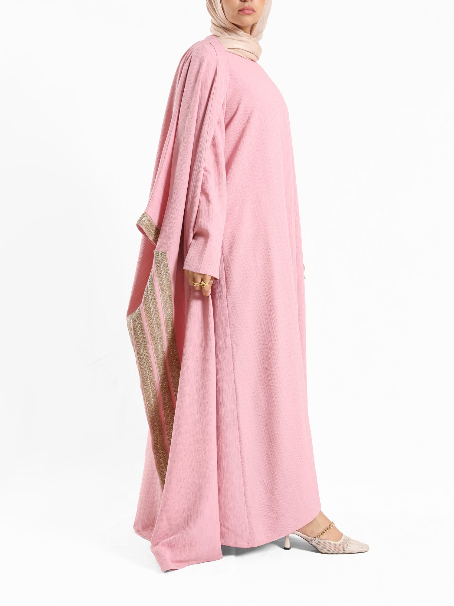 Rose kaftan with gold detailing – elegant modest fashion collection