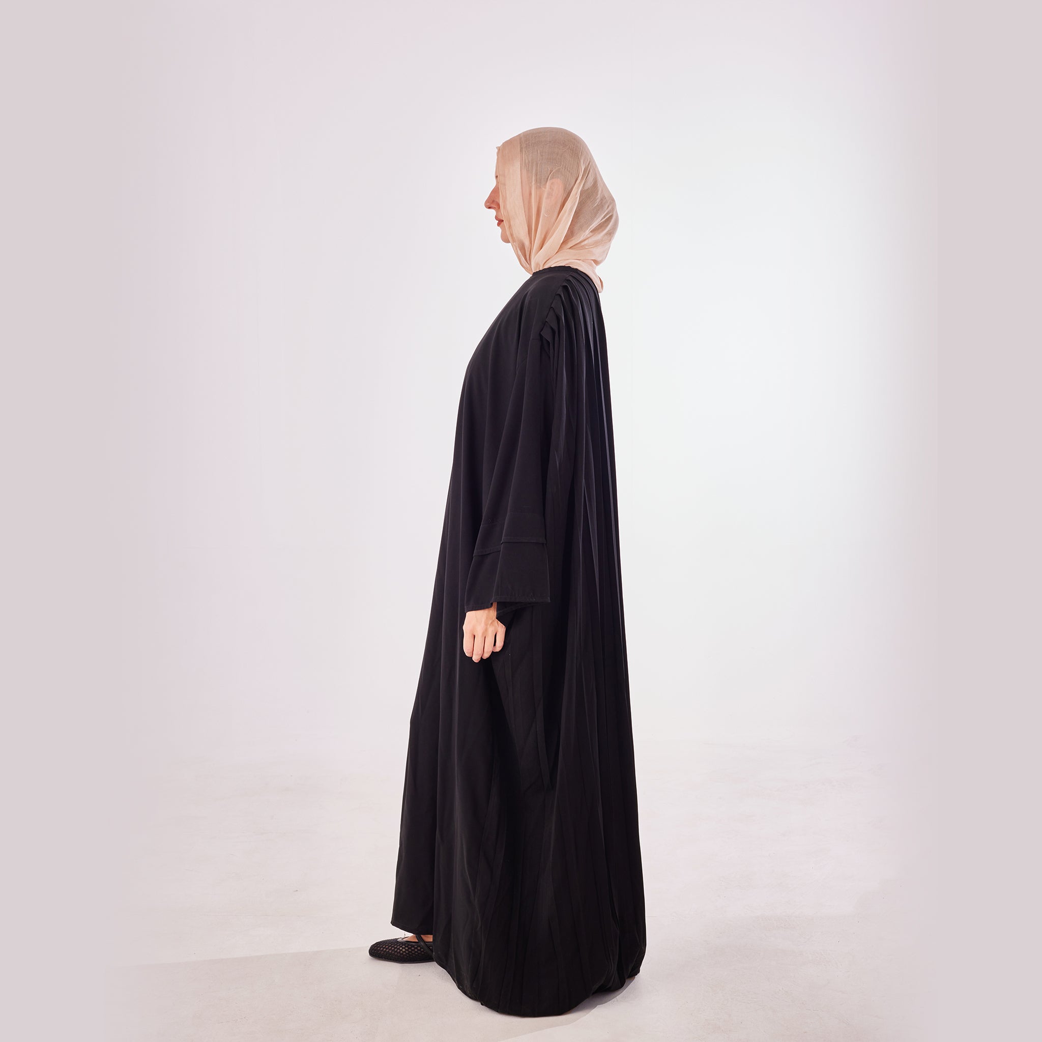 Pleated-Back Abaya - Emalina Fashion