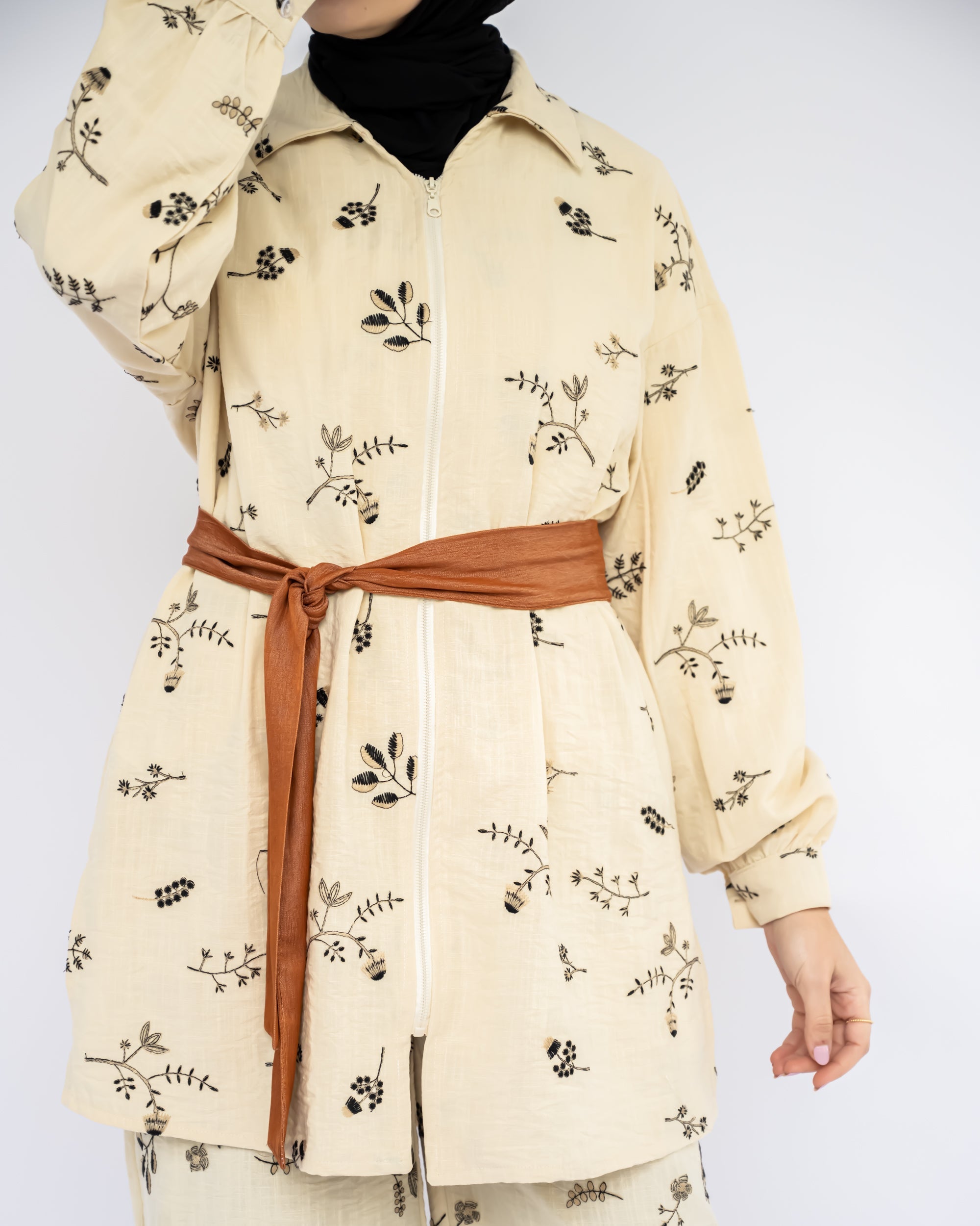 Embroidered Linen Luxe Set with belted kaftan in cotton-linen blend, combining breathability and elegance for multi-occasion wear