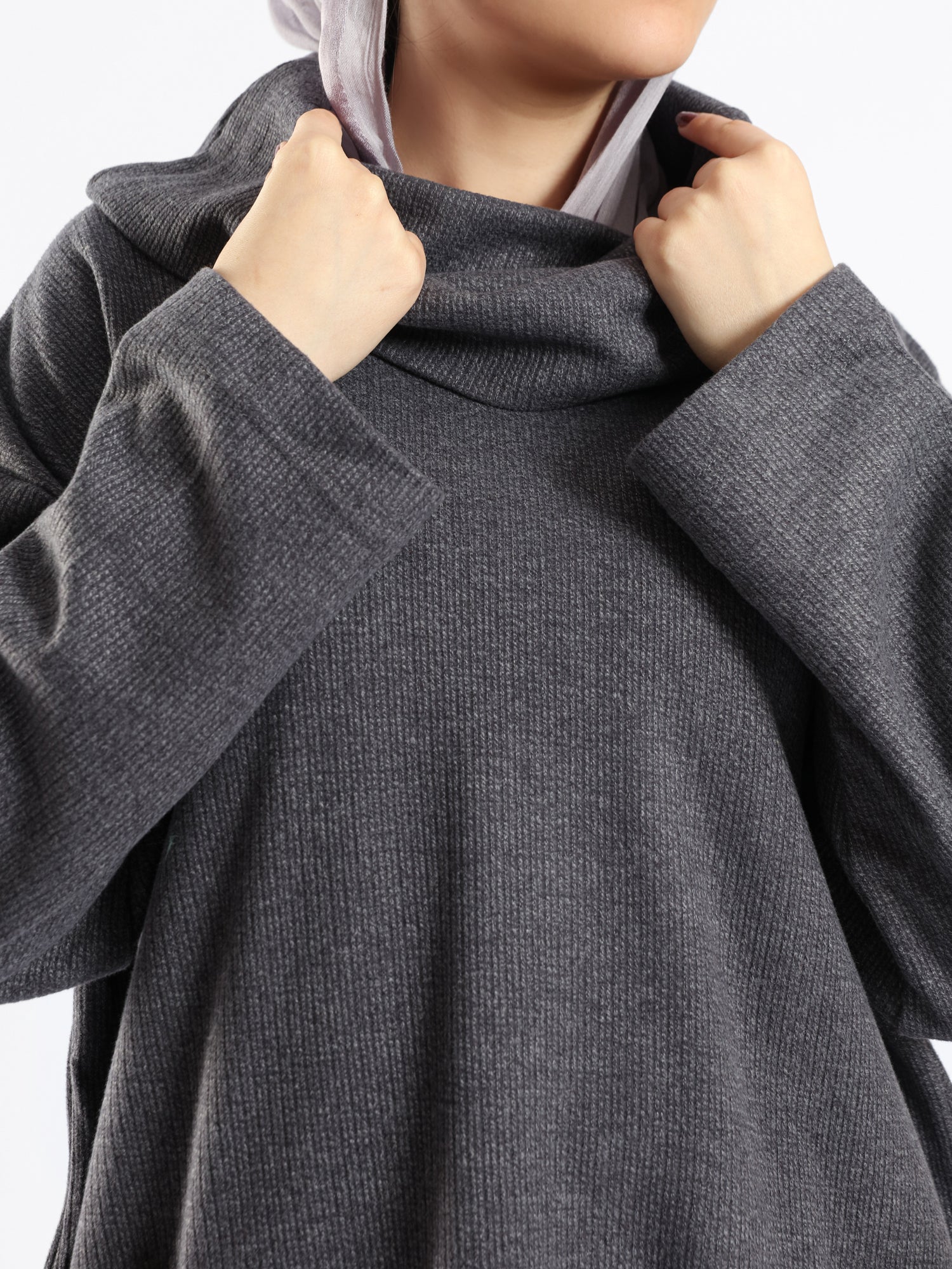 Everyday Cotton Set in rippled cotton, a laid-back modest outfit in blue or grey for casual summer comfort