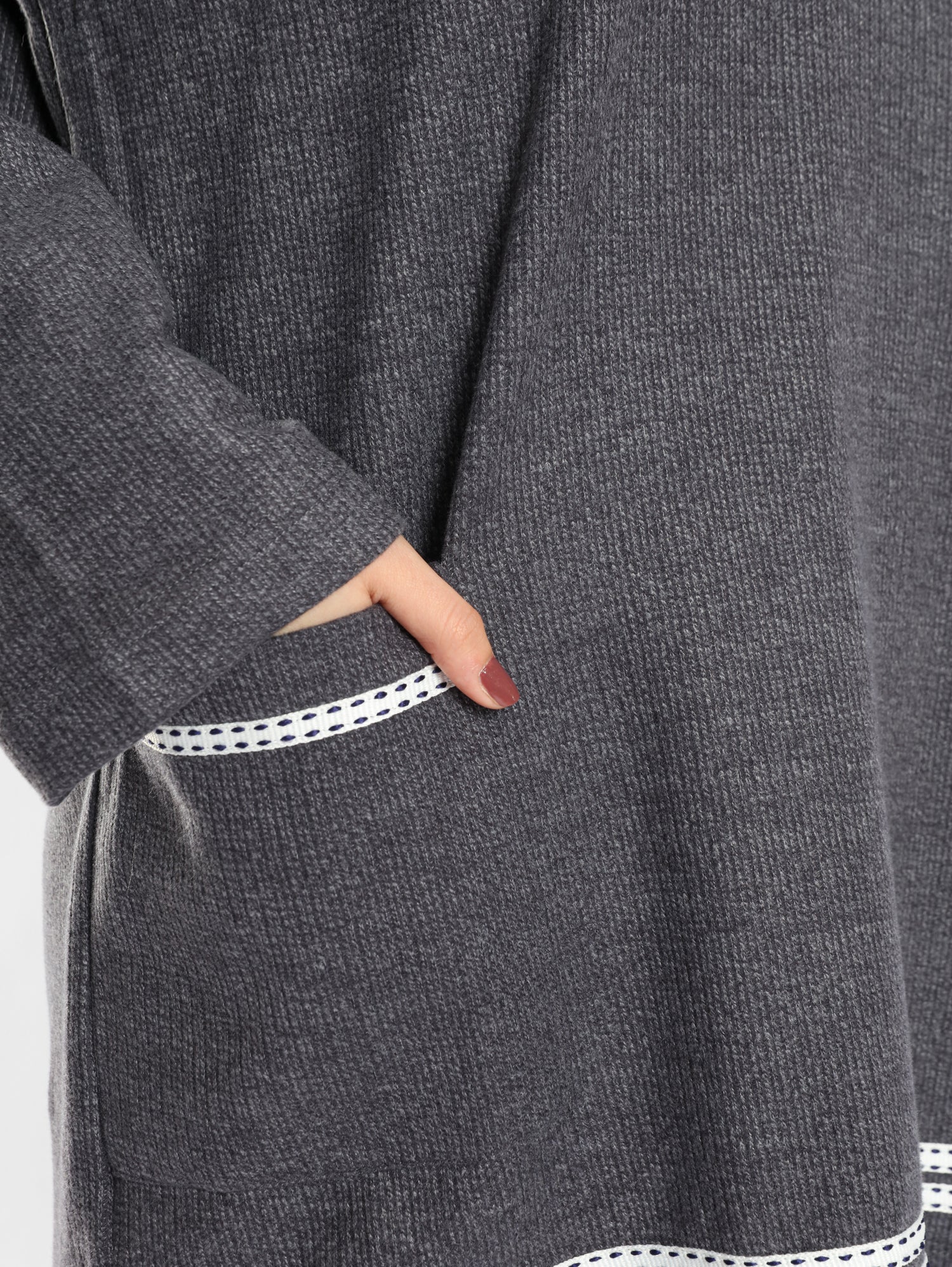 Everyday Cotton Set in rippled cotton, a laid-back modest outfit in blue or grey for casual summer comfort