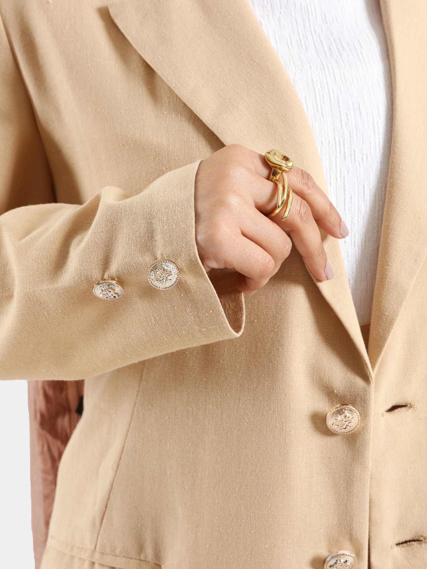 Executive Bloom Linen Jacket in 100% linen, a tailored modest piece in beige or pink for workwear or elegant summer events