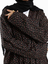 Poplin Floral Top in soft poplin with long sleeves and crisp structure, a versatile piece for understated summer elegance